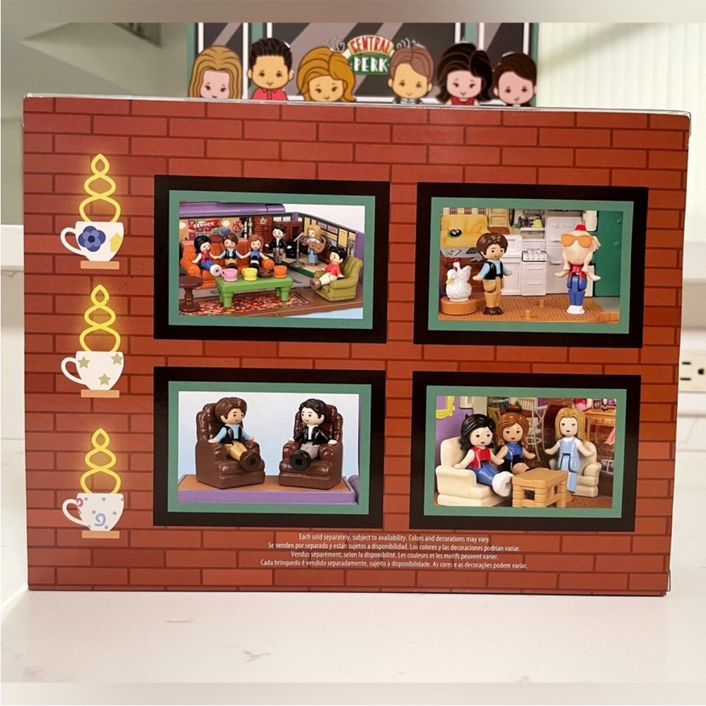 🆕 Polly Pocket Collector Compact: Friends (The Television Series) - IN HAND! ✅ - Picture 2 of 6